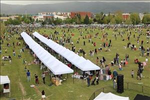 Eskişehir Teknik Üniversitesinin Geleneksel Uçurtma Şenliğinde Büyük Coşku